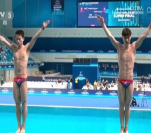 夢(mèng)之隊(duì)首金！王宗源鄭九源跳水世界杯總決賽男子雙人3米板奪冠