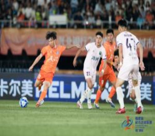 兩連勝！廈門10漳州王曉偉制勝球薛凱文獻(xiàn)助攻+遠(yuǎn)射中柱