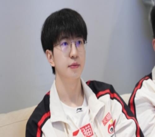 趙大哥為森魔Elk首局高光偽五殺再而衰三而竭遭JiaQi對位碾壓