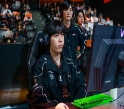 Kanavi：23年之前打T1一直很有自信，目標(biāo)全勝
