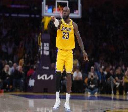 長青！30歲后詹姆斯共82場季后賽至少25分5板5助NBA歷史斷檔最多