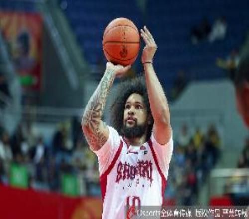 手感很一般！戴申尼克斯替補(bǔ)14分鐘14投僅5中&三分4中0
