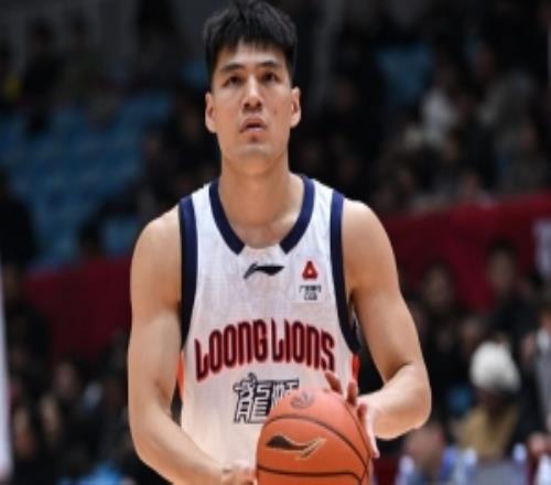 媒體人：廣州只有7人輪換最終還是敗給了球員個人能力的不足