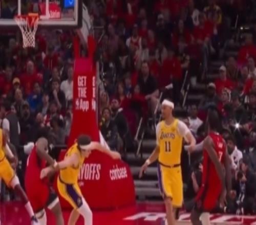NBA官方：火湖G6末節(jié)阿門對里夫斯的犯規(guī)升級為一級惡意犯規(guī)！