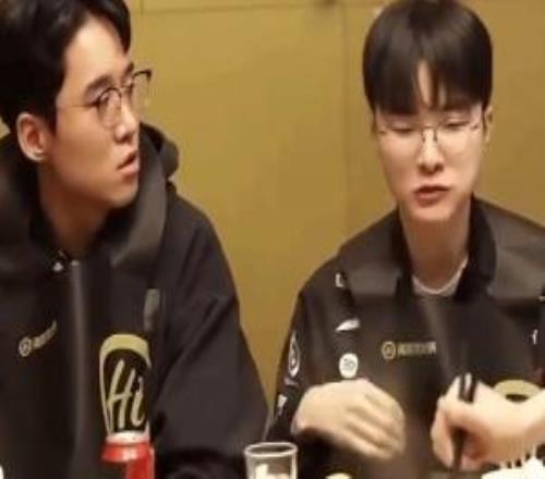Faker：曾經(jīng)因胃病醫(yī)生不讓我吃火鍋，現(xiàn)在這個禁令已經(jīng)結(jié)束了