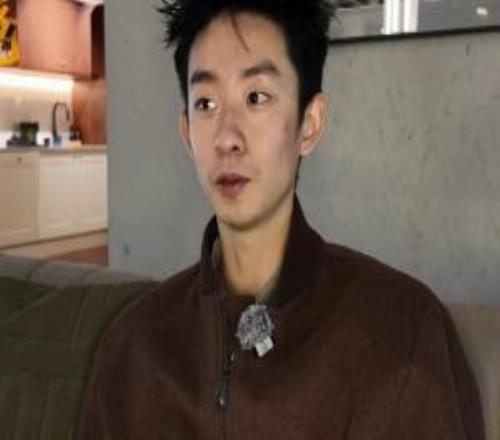 吳宜澤：初中的時(shí)候我媽媽也同意我不讀書這是一個(gè)很冒險(xiǎn)的決定