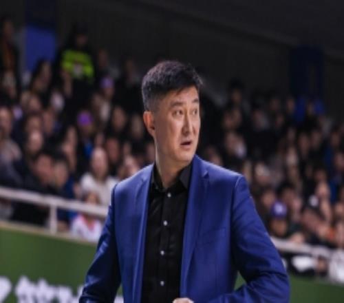 杜鋒：好好準(zhǔn)備下一場比賽出現(xiàn)的問題希望能得到解決