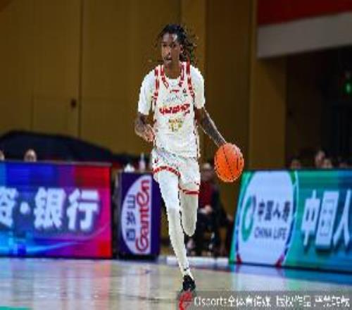 內(nèi)外開花！特奎維恩史密斯13中8貢獻27分9板三分8中4