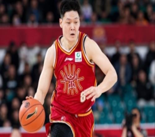 蘇群：今年8進4四組比賽都非常接近不知道為什么三戰(zhàn)兩勝