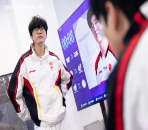 難繃WBG打野Jiejie在戰(zhàn)勝WE賽后更新社媒：“《活著》”