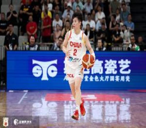 官方：将增补李缘、吴梦婕、钟佳丽、李雨汧加入中国女篮集训队