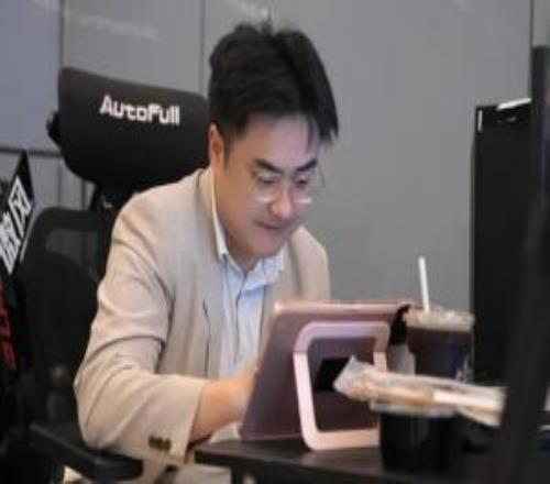 BigWei：核心還是先做好自己的游戲內(nèi)容，做好了再研究下JDG