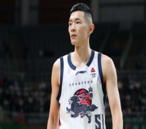 拼盡全力！陳林堅(jiān)16投8中&三分12中5得21分1板1助得分全場(chǎng)最高