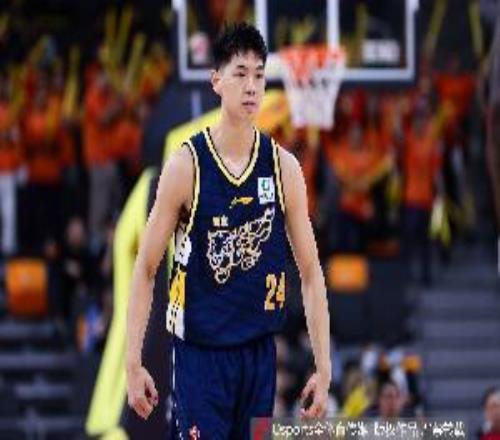 師傅你做什么工作的崔永熙出戰(zhàn)9分半鐘后被DNP4中0僅得1板1助