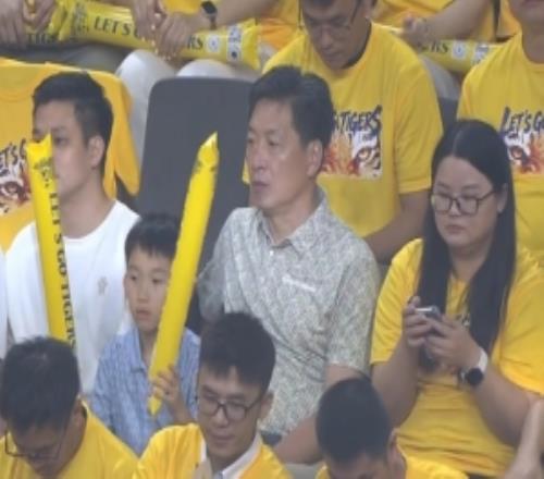 心系老東家！廣東生死戰(zhàn)面對北京功勛老帥李春江現(xiàn)場助威