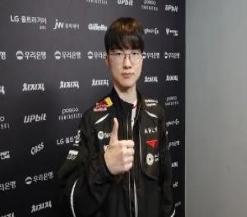 Faker：現(xiàn)在團(tuán)隊(duì)氛圍比賽季初更好，這么多人關(guān)注廣告感到很欣慰
