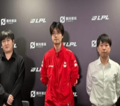 WE教練：在Monki休息回來以后，隊伍在中后期部分有所好轉(zhuǎn)