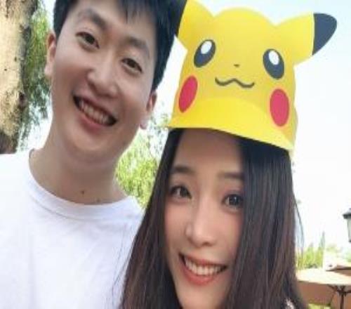 甜蜜余霜曬出與管澤元同游寶可夢樂園合照：滿屏幸福笑容