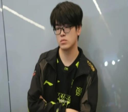 Care賽后更新社媒：好在今天隊友也給力，贏了下來