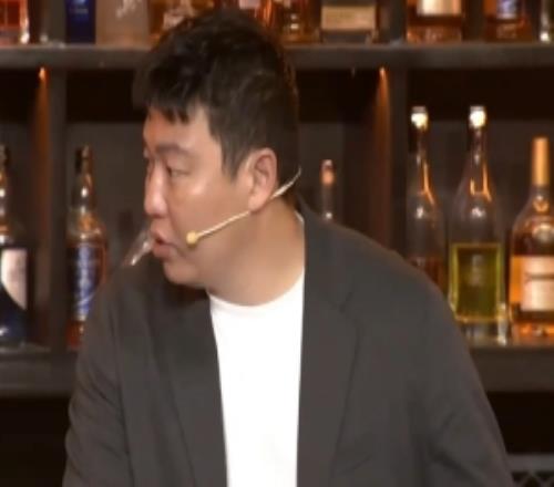 李根：里夫斯打雷霆系列賽帶傷復出本身就是很有勇氣的一件事