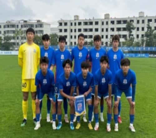 青少年足球聯(lián)賽排位賽二階段上海申花U20以61戰(zhàn)勝廣州悅高U20