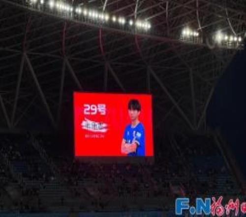 閩超戴帽第一人韋承志：白天帶孩子踢球傍晚送餐深夜去球隊合練