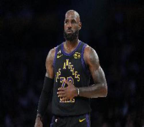 Windhorst：詹姆斯降薪3000萬才能簽凱斯勒這種中鋒他不會接受的