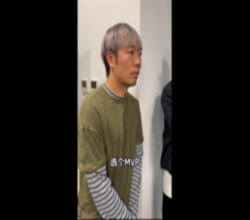張稀哲曬探班北京男籃視頻，調(diào)侃馬寧：裁判也搶我們球