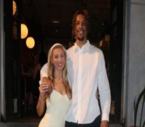 心都碎了！克拉克未婚妻發(fā)文悼念：請在天上繼續(xù)守護我我需要你