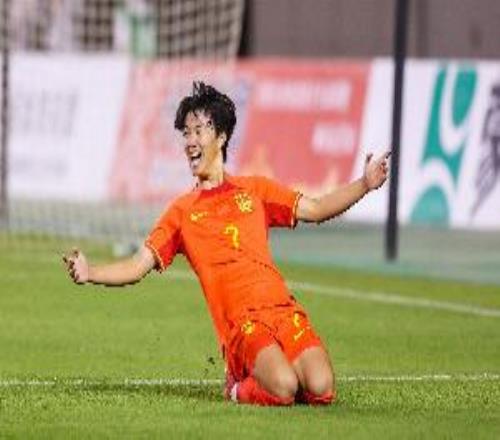 足球報(bào)：U16國足每場都在進(jìn)步，袁博涵收獲更多的自信和經(jīng)驗(yàn)