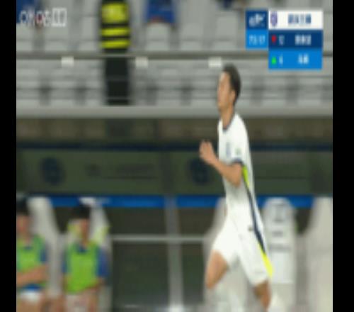 三鎮22扳平申花！卡迪斯門前混戰破門+本場傳射，VAR介入判有效