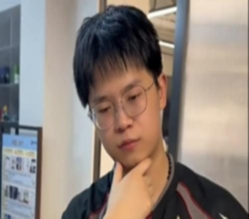 EDG打野Xiaohao發(fā)布整活視頻：當(dāng)我意識到我即將是登峰組打野時(shí)