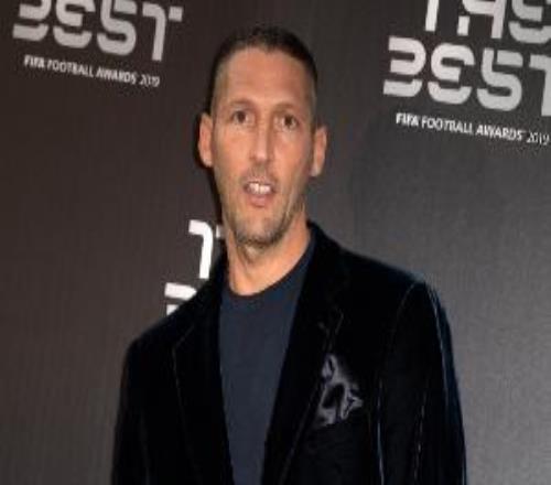 穆帥：我?guī)н^的最為出色的兩名中后衛(wèi)，是特里和馬特拉齊