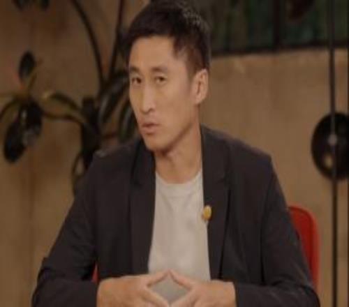 馬寧：球迷因不了解規(guī)則有時(shí)會(huì)誤解裁判，未來(lái)會(huì)多發(fā)規(guī)則科普視頻