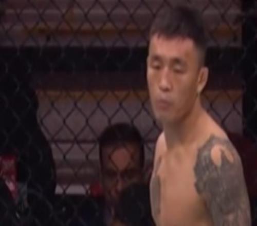 UFC中國(guó)澳門格斗周：傲日其楞不敵哈登，遭膝擊重創(chuàng)+TKO終結(jié)