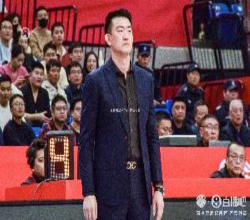 媒體人：近5年CBA總決賽都是一邊倒缺少宿命感和故事性很無趣的