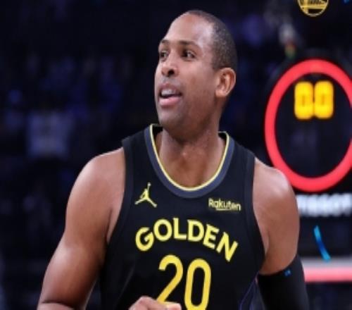 真摯的祝福！祝勇士中鋒霍福德40歲生日快樂