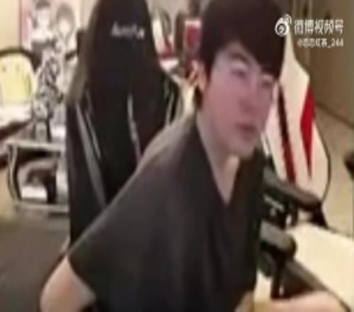 玩這么大水晶哥姿態(tài)立Flag：如果BLG打不過EDG，直接從家蹦下去