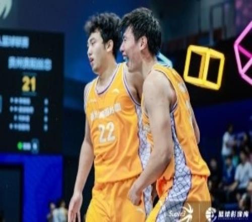 一支三人籃球職業(yè)俱樂部如何扎根貴州貴州奧弗三年本土化試驗(yàn)