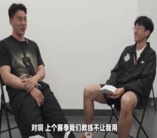 亞洲杯成名技不讓用王俊杰：舊金山大學(xué)教練不讓我后仰金雞獨(dú)立