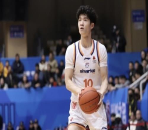 媒體人：偰李永煒出去多練練還會提高身高有優勢高快靈才是未來