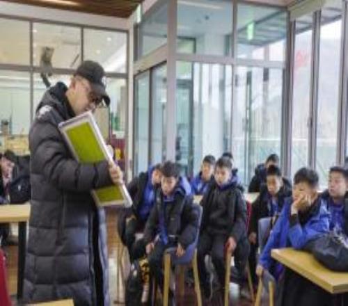 長江日報：中國足球小將證明民間青訓實力，要突破就不要論資格