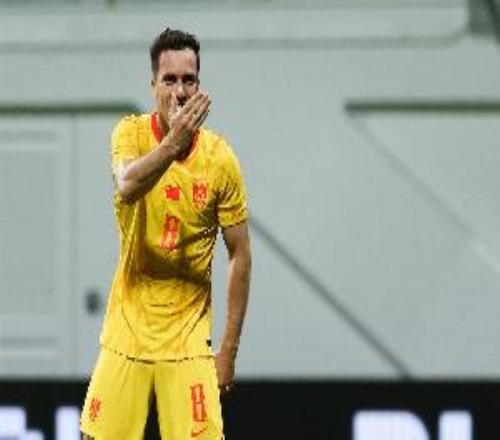 新核上位！塞鳥：我能適應(yīng)多面手開心與邵佳一共事