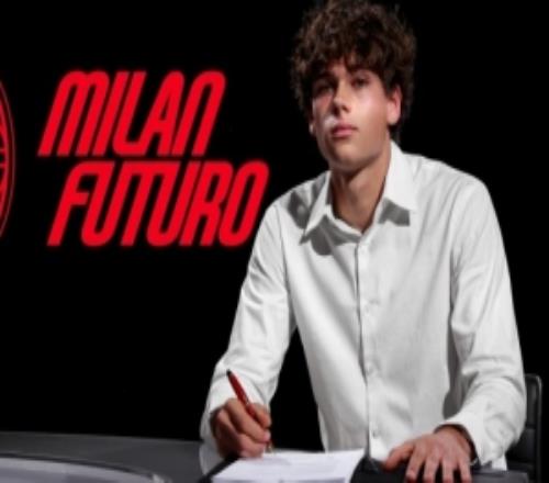 米蘭未來官方：續約18歲中衛弗拉迪米羅夫至2029年