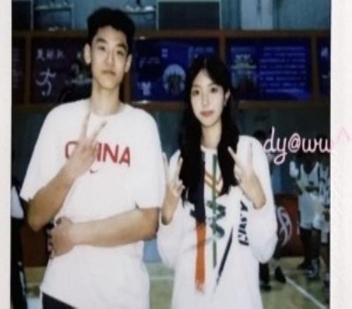 多图预警！王洪泽女友晒甜蜜合照：别怕亲爱的有我呢