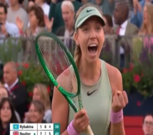 首勝世界前二！WTA倫敦站14決賽：博爾特挑落頭號種子萊巴金娜