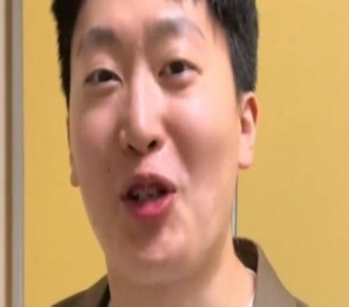 变脸!管泽元:爹上一场是我不孝C罗进两个爹我又孝顺了