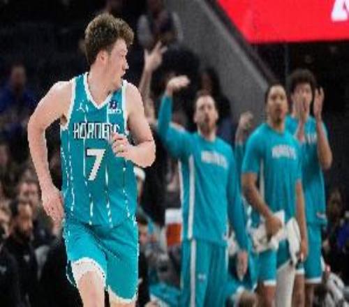 解說：黃蜂現(xiàn)在進(jìn)退自如陣容維持一定競爭力可重建也可追逐球星