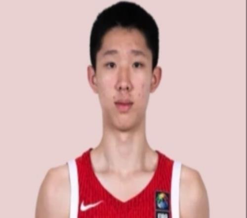媒體人：張宇辰的身體對抗一定要跟上趙巖昊就是最好的例子