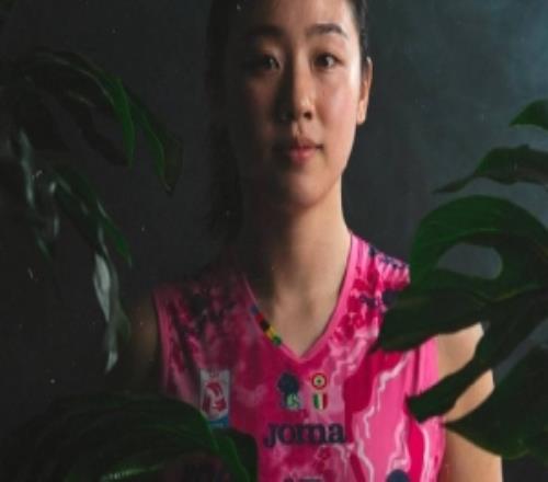 官方：中国女排二传姚迪加盟意大利俱乐部科内，将与朱婷成为队友